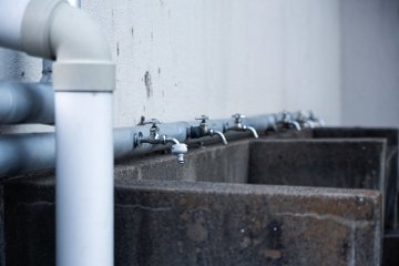 水飲み場でジョーと青山と力石