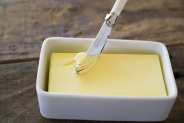 差し入れにバター