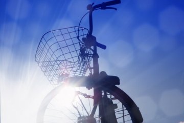 自転車で転ぶジョー